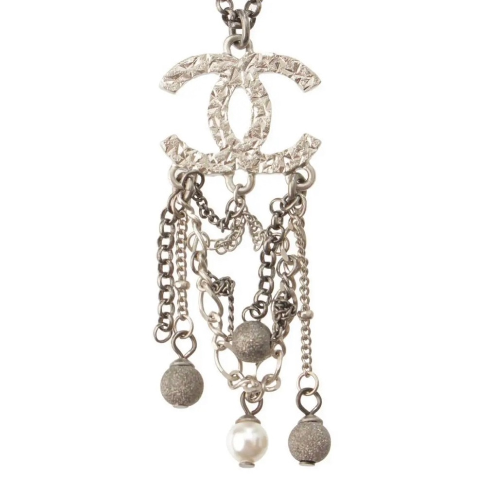 Chanel pendant necklace